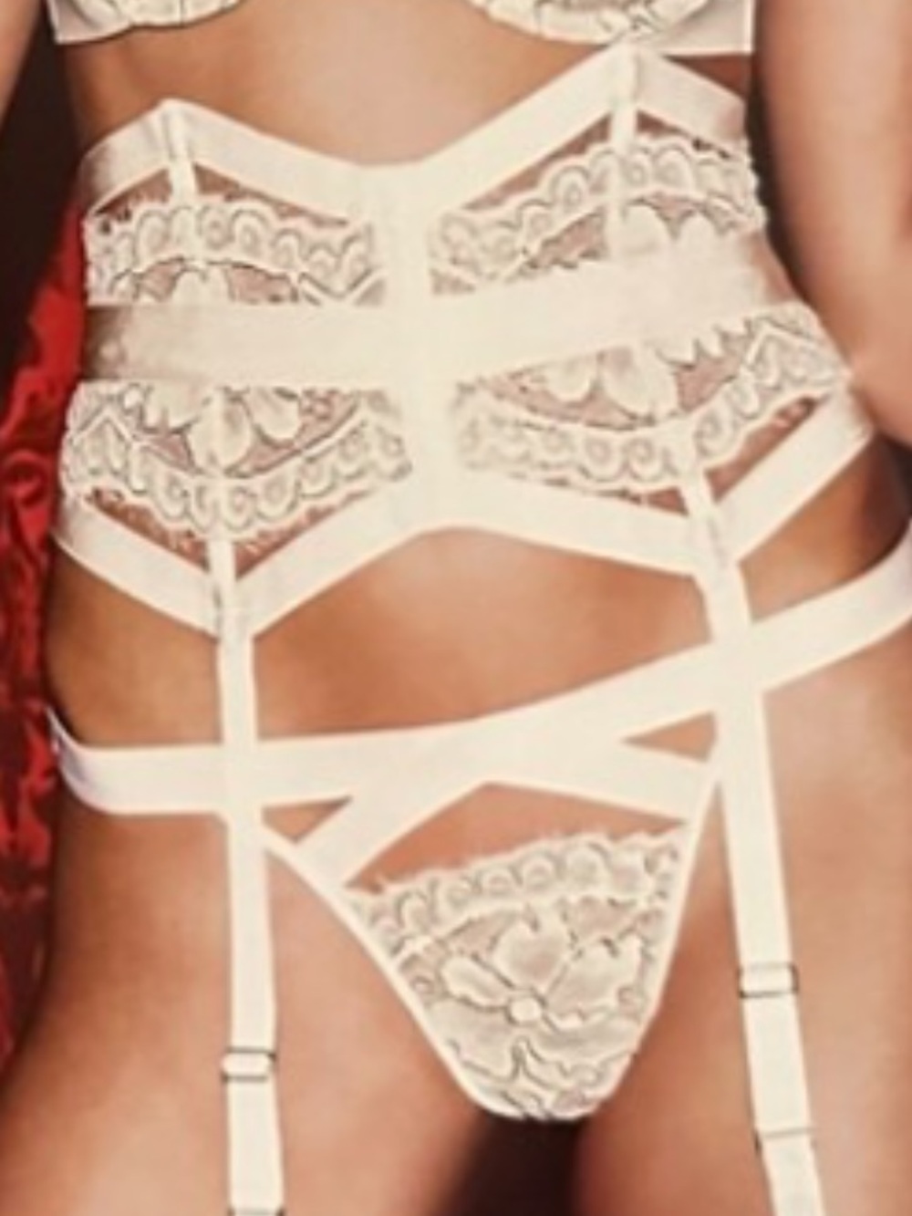VS 2015 garter lace belt